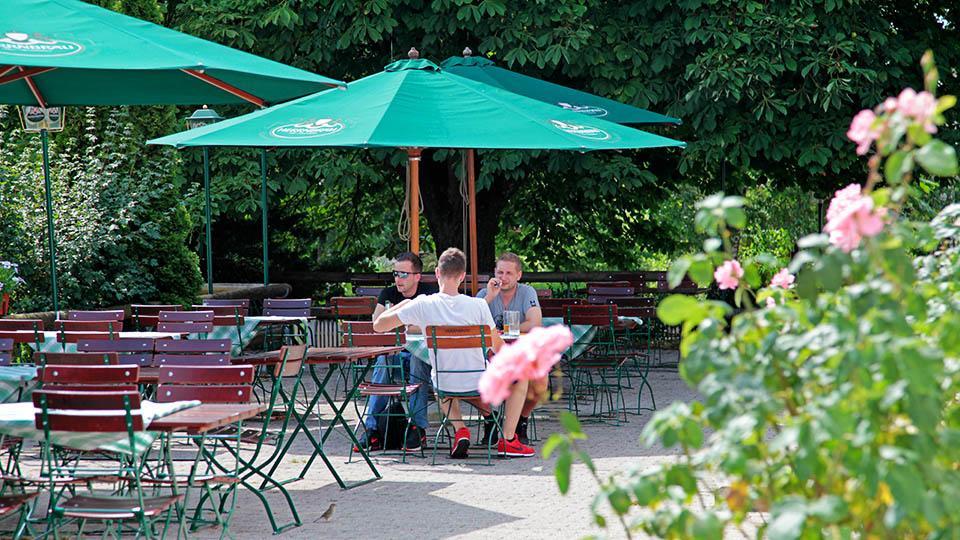 Hofmark Brauereigasthof Hotel Lenting Exterior foto